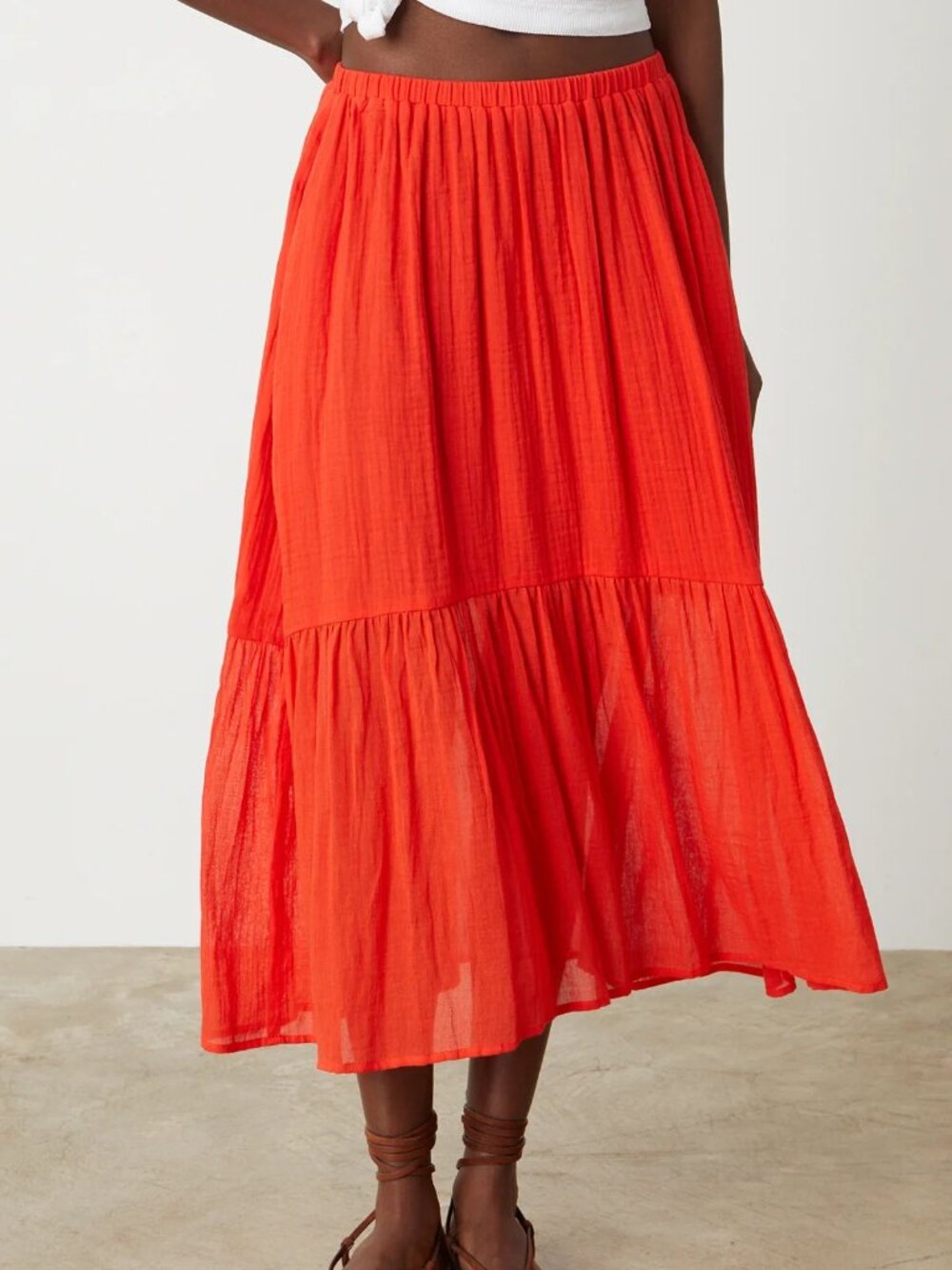 Velvet By Graham & Spencer Gauze Tiered  Midi Skirt Medium Cardinal McKenna